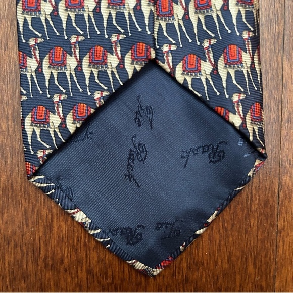 Awesome Camel Tie, 100% Silk and Made in Italy, Blue and Red, Beaufort Tie Rack - Picture 6 of 9